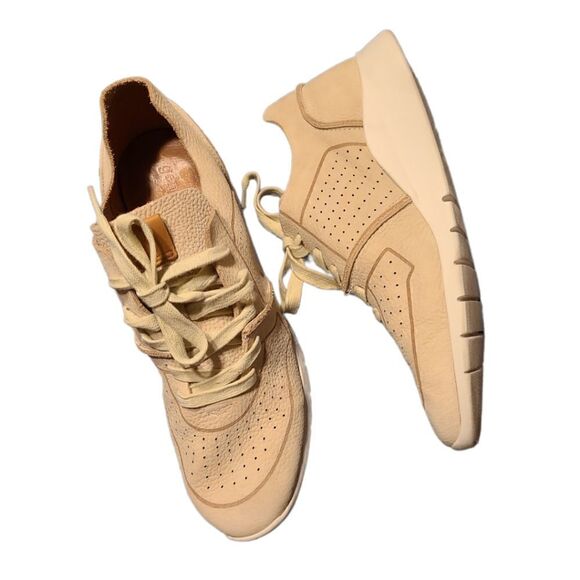 Gentle Souls Raina Leather Butter Light Jogger Sneaker | 9.5 - Picture 3 of 14